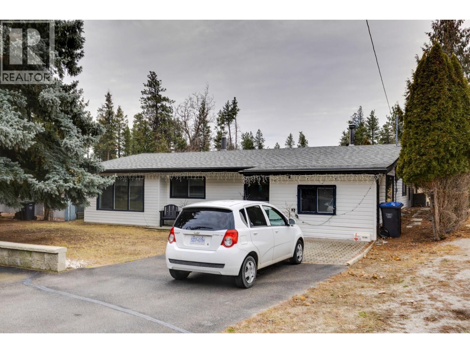 5186 Mackinnon Road, Peachland, British Columbia  V0H 1X2 - Photo 4 - 10373631