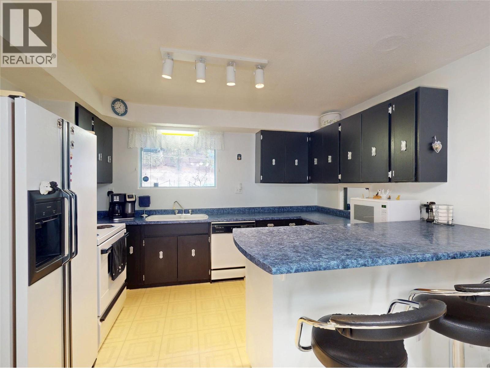 5186 Mackinnon Road, Peachland, British Columbia  V0H 1X2 - Photo 59 - 10373631