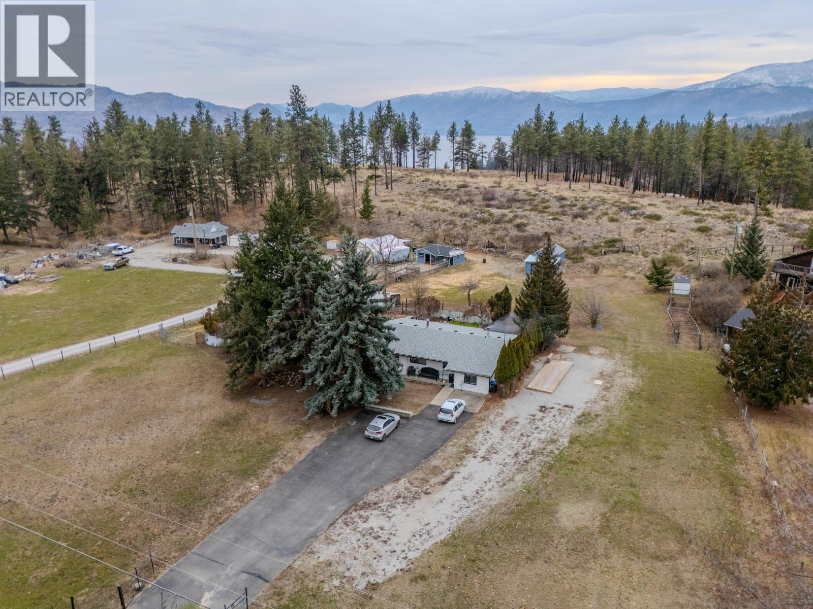 5186 Mackinnon Road, Peachland, British Columbia  V0H 1X2 - Photo 9 - 10373631