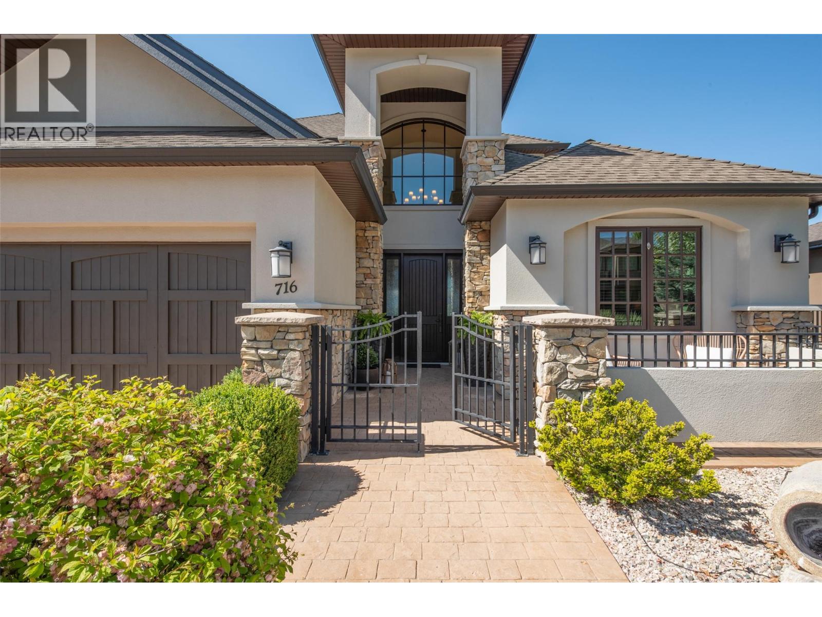 716 Kuipers Crescent, Kelowna, British Columbia  V1W 5B2 - Photo 2 - 10374317