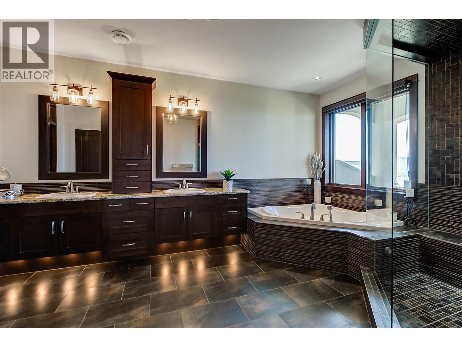 716 Kuipers Crescent, Kelowna, British Columbia  V1W 5B2 - Photo 32 - 10374317
