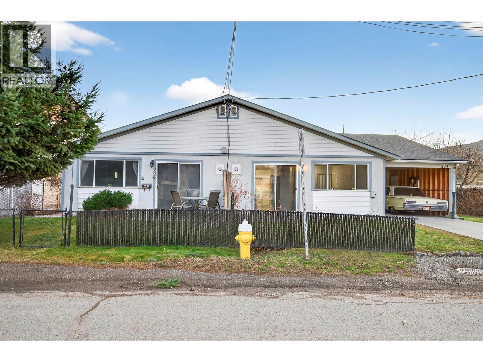 204 Fairview Avenue, Kamloops, British Columbia  V2B 1E9 - Photo 1 - 10372531
