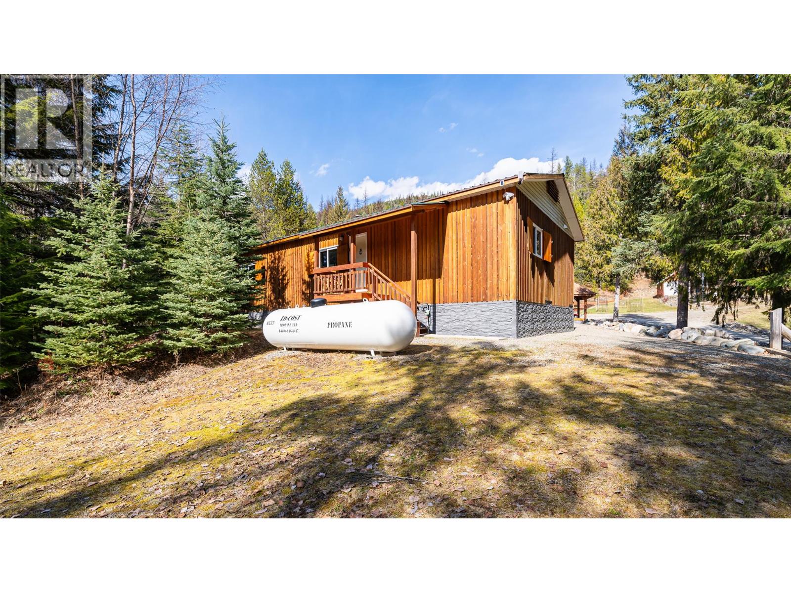 7470 3 Highway, Kitchener, British Columbia  V0B 2P0 - Photo 30 - 10374360