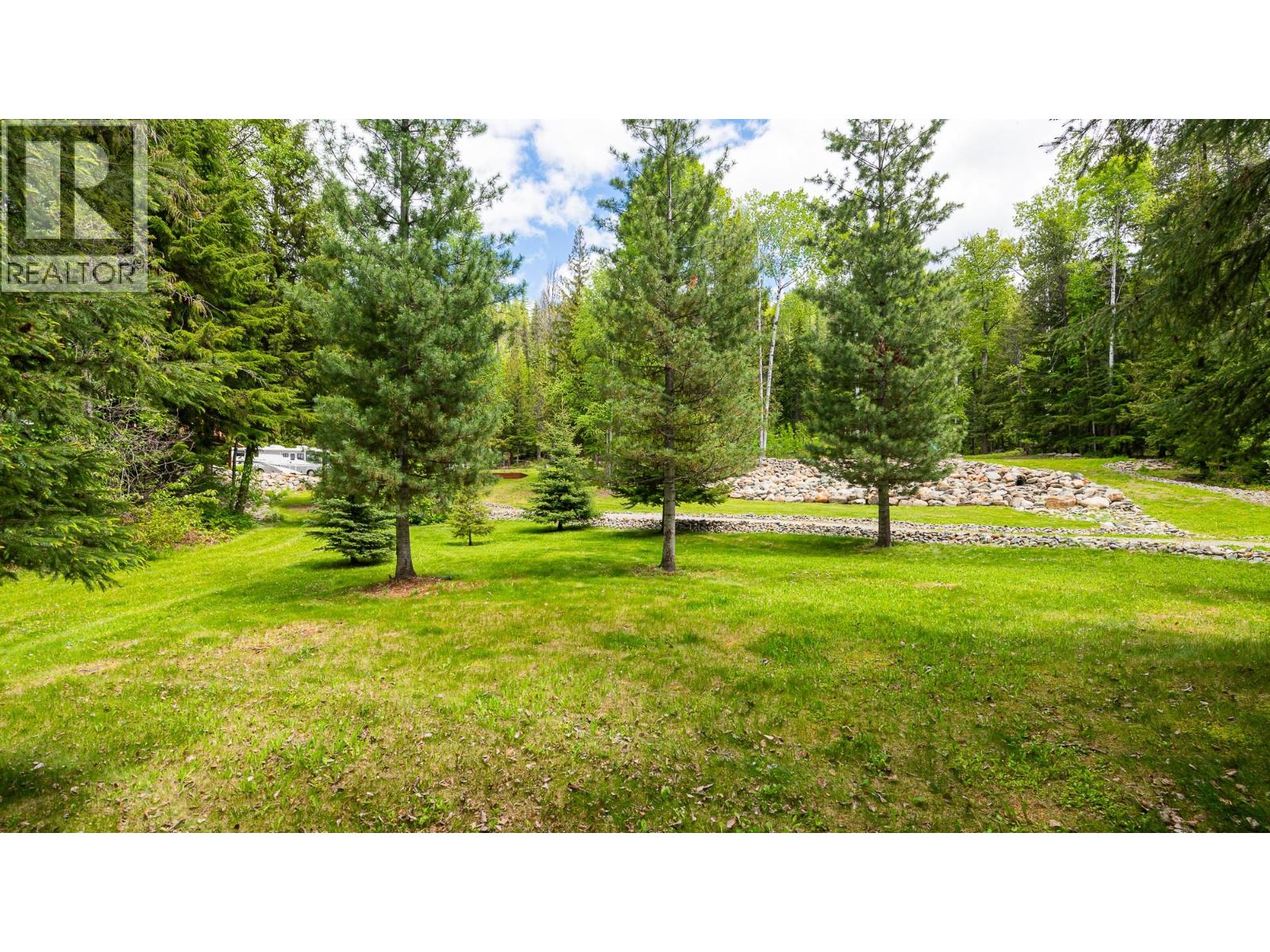 7470 3 Highway, Kitchener, British Columbia  V0B 2P0 - Photo 39 - 10374360