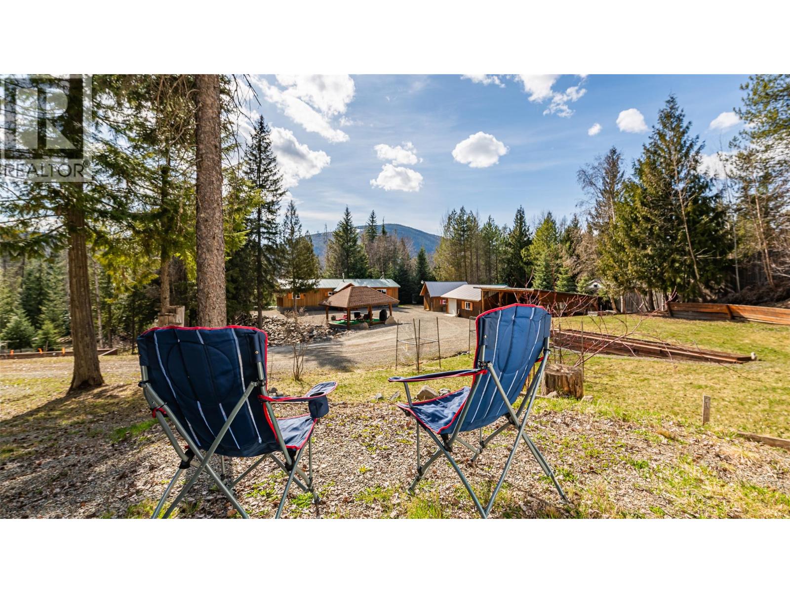 7470 3 Highway, Kitchener, British Columbia  V0B 2P0 - Photo 44 - 10374360