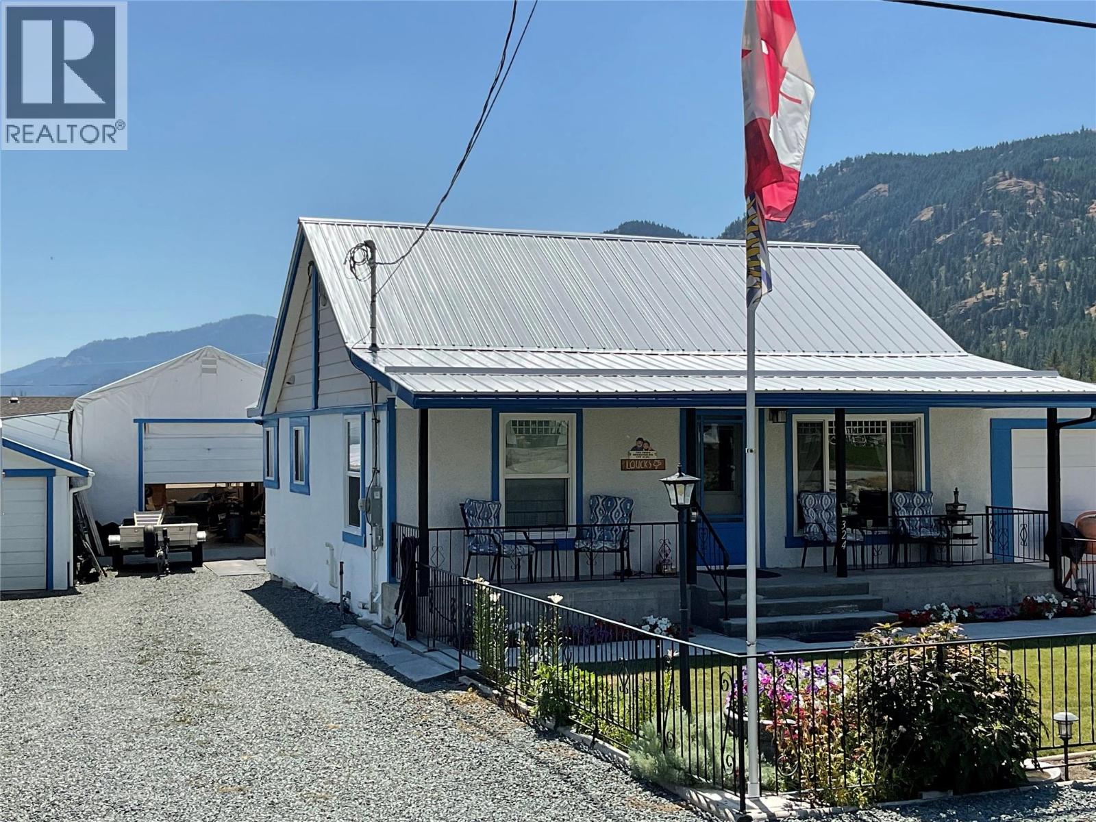 324 Hartland Avenue, midway, British Columbia