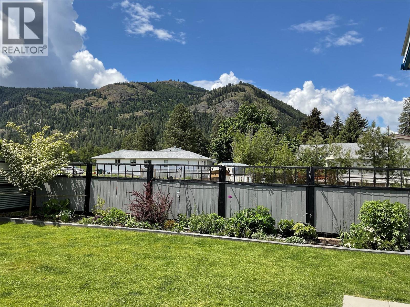 324 Hartland Avenue, Midway, British Columbia  V0H 1M0 - Photo 17 - 10374571