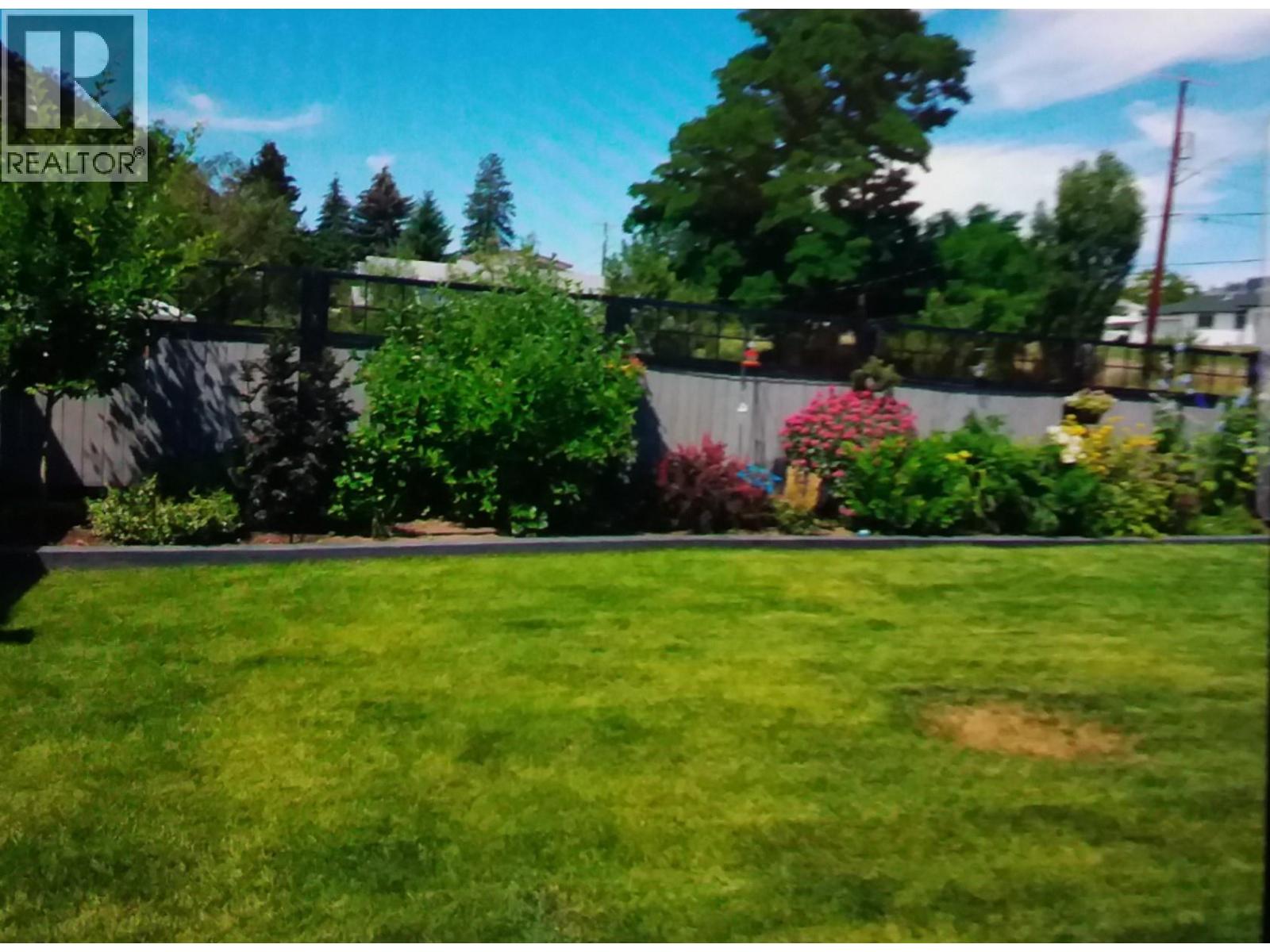 324 Hartland Avenue, Midway, British Columbia  V0H 1M0 - Photo 18 - 10374571