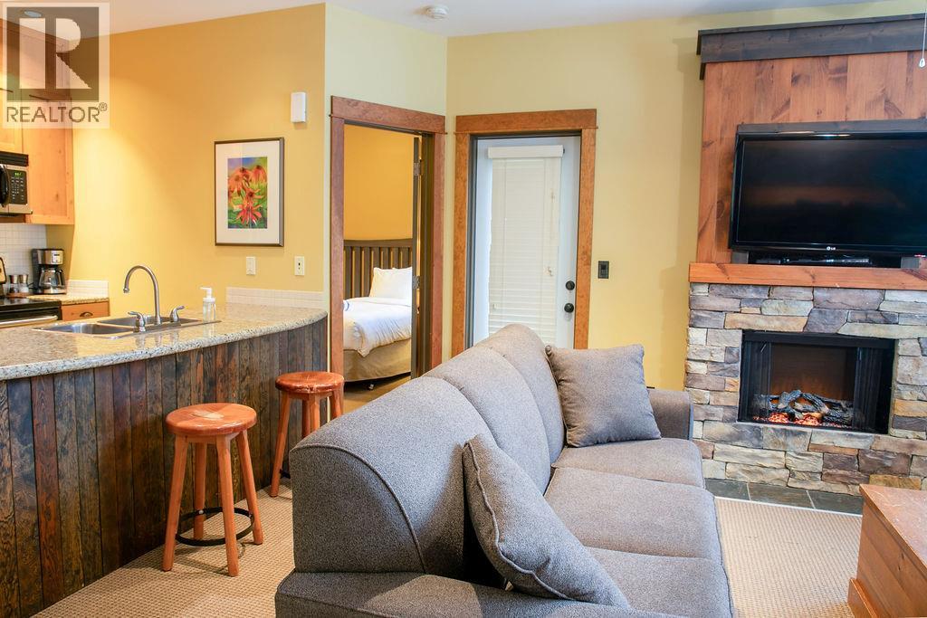 4559 Timberline Crescent Unit# 631c, Fernie, British Columbia  V0B 1M6 - Photo 17 - 10374176