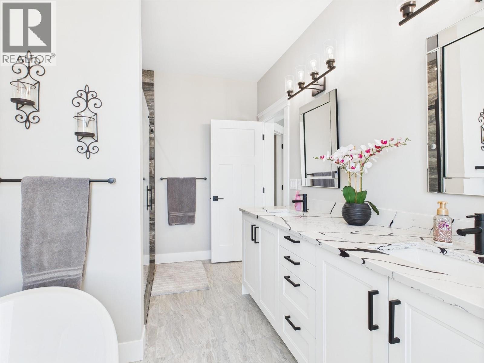 125 Falcon Place, Osoyoos, British Columbia  V0H 1V6 - Photo 19 - 10372300