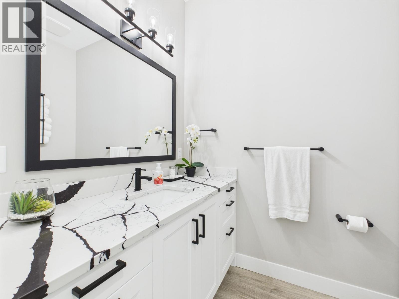 125 Falcon Place, Osoyoos, British Columbia  V0H 1V6 - Photo 41 - 10372300