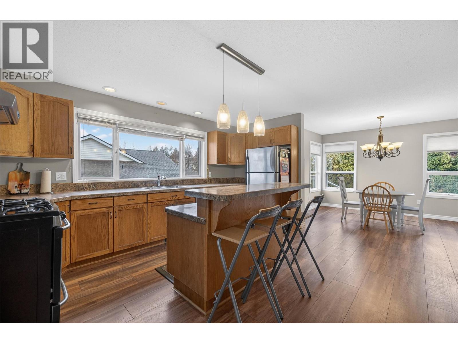 4851 13 Street Ne, Salmon Arm, British Columbia  V1E 3P1 - Photo 3 - 10374319