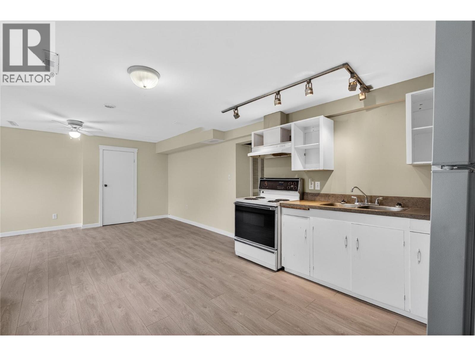 4851 13 Street Ne, Salmon Arm, British Columbia  V1E 3P1 - Photo 33 - 10374319