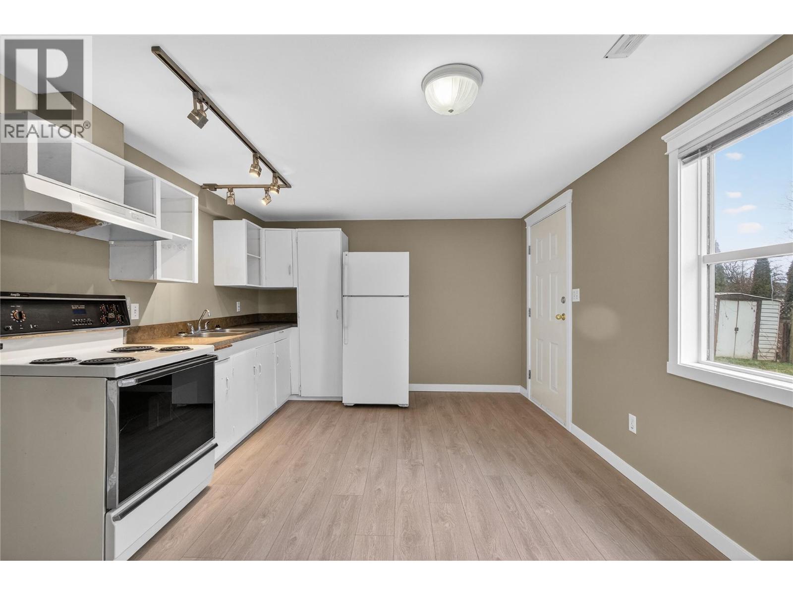 4851 13 Street Ne, Salmon Arm, British Columbia  V1E 3P1 - Photo 34 - 10374319