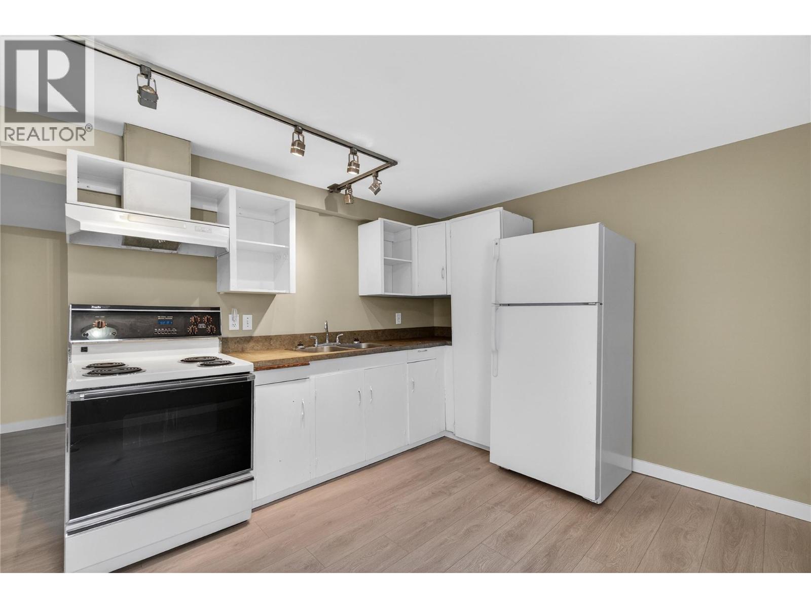 4851 13 Street Ne, Salmon Arm, British Columbia  V1E 3P1 - Photo 35 - 10374319
