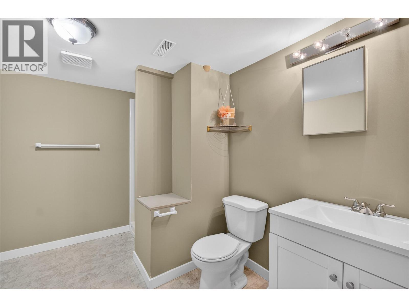 4851 13 Street Ne, Salmon Arm, British Columbia  V1E 3P1 - Photo 39 - 10374319