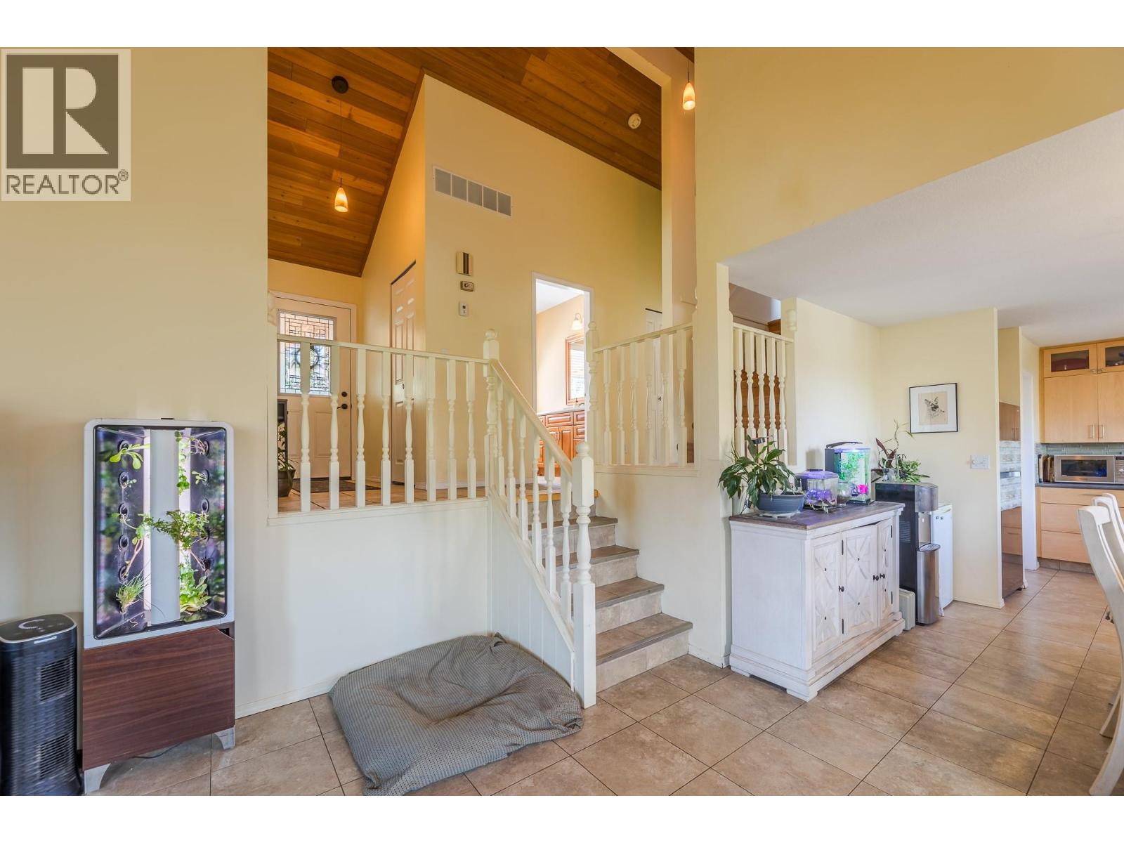 186 Dewdney Crescent, Penticton, British Columbia  V2A 7Z6 - Photo 12 - 10374631