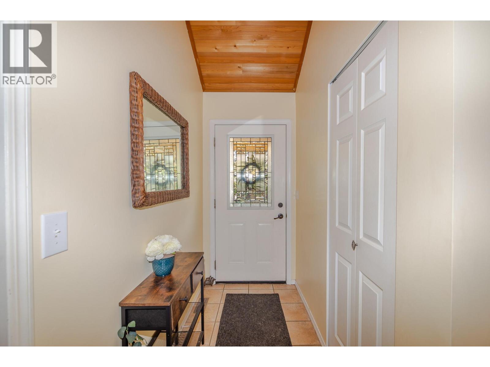 186 Dewdney Crescent, Penticton, British Columbia  V2A 7Z6 - Photo 15 - 10374631