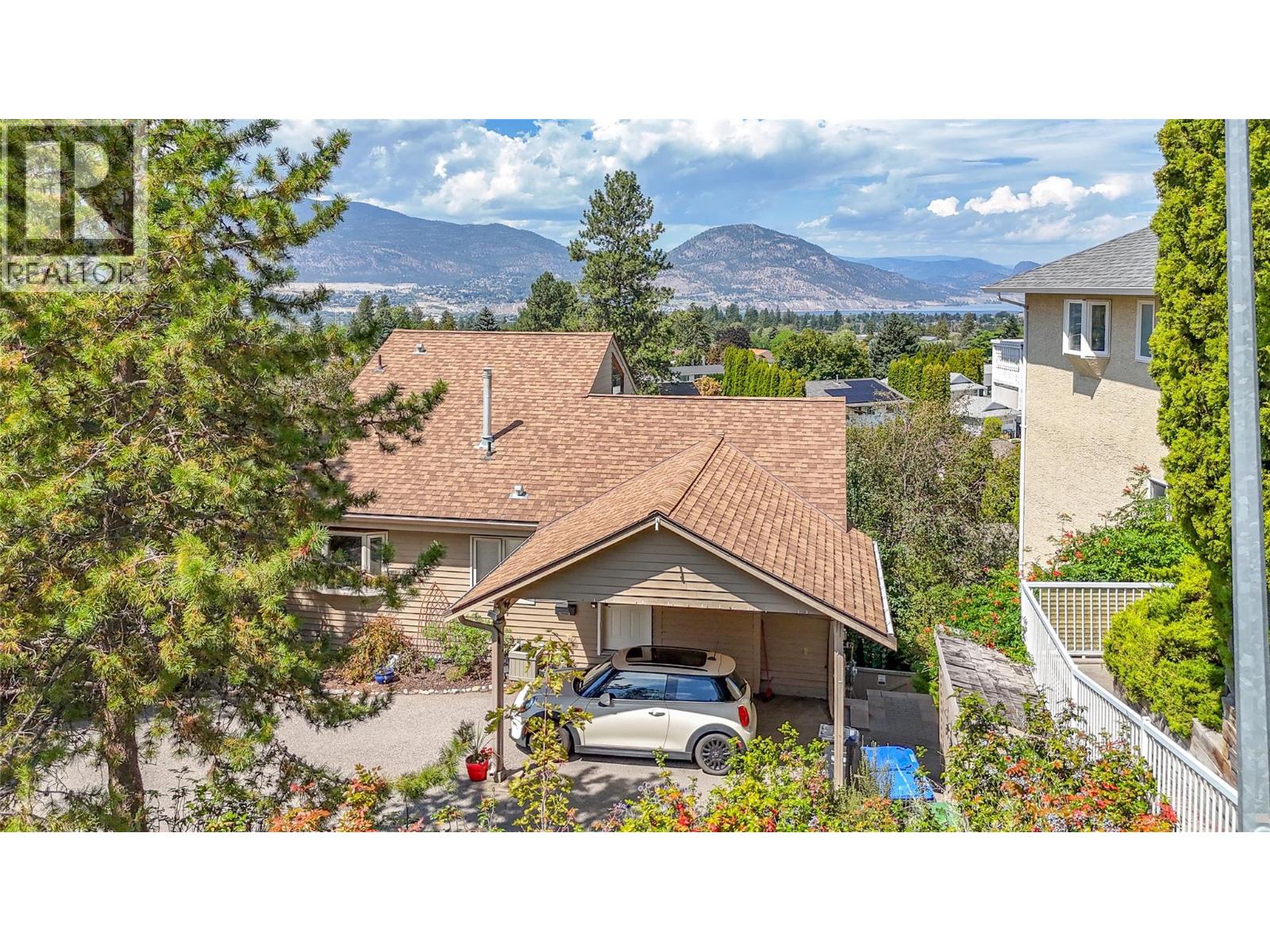 186 Dewdney Crescent, Penticton, British Columbia  V2A 7Z6 - Photo 2 - 10374631