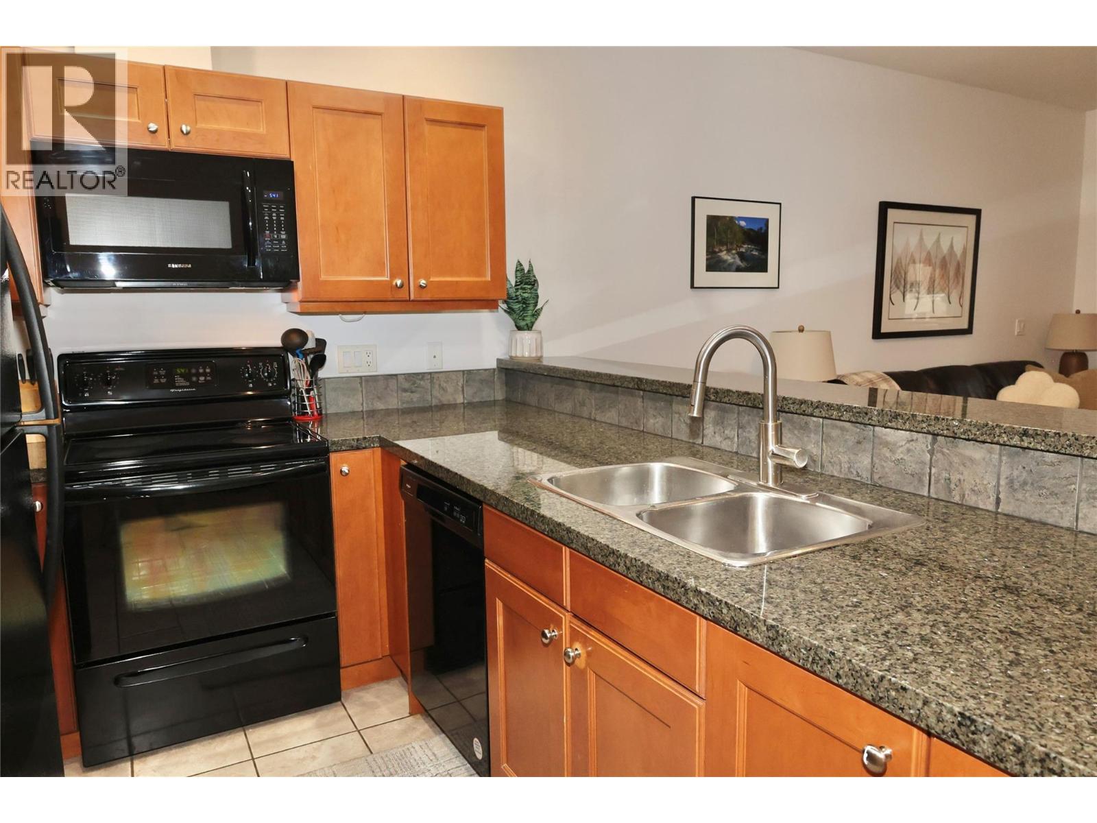 5401 Lakeshore Drive Unit# 205, Osoyoos, British Columbia  V0H 1V6 - Photo 10 - 10373938