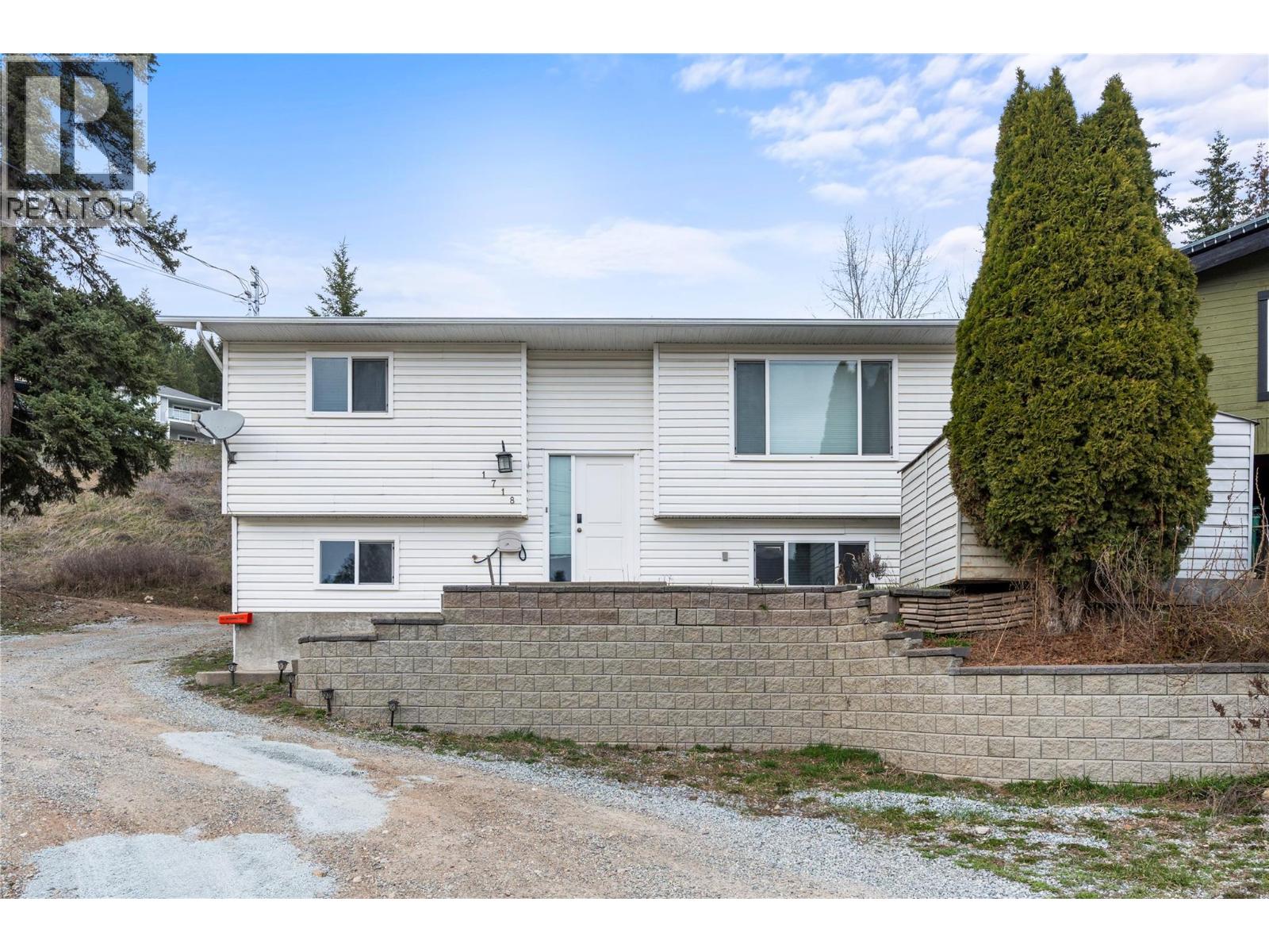 1718 Grandview Avenue, lumby, British Columbia