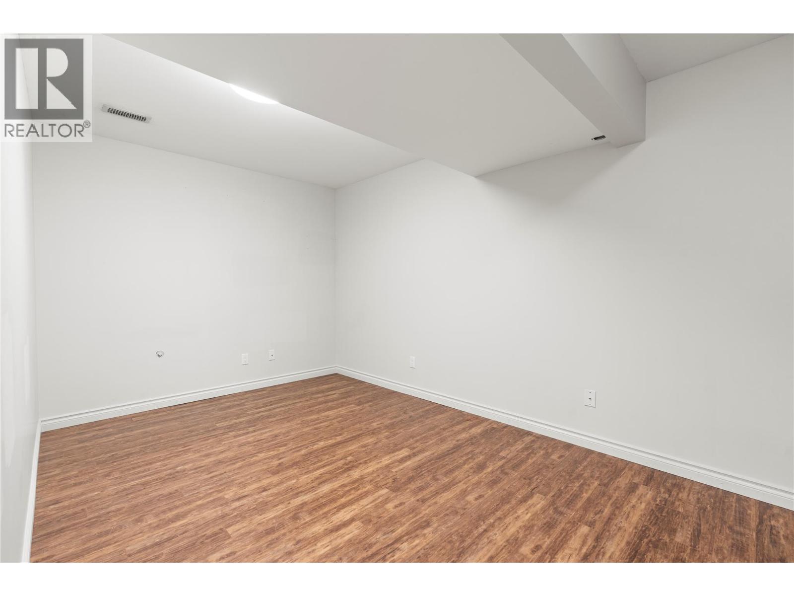 1718 Grandview Avenue, Lumby, British Columbia  V0E 2G0 - Photo 30 - 10374413