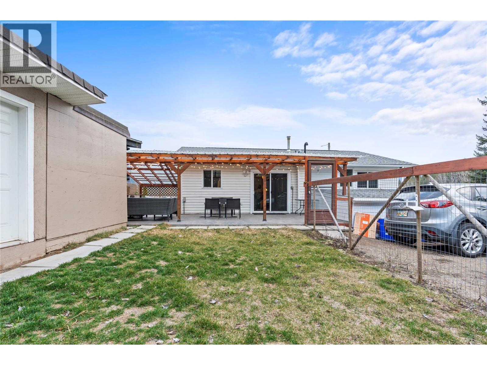 1718 Grandview Avenue, Lumby, British Columbia  V0E 2G0 - Photo 38 - 10374413