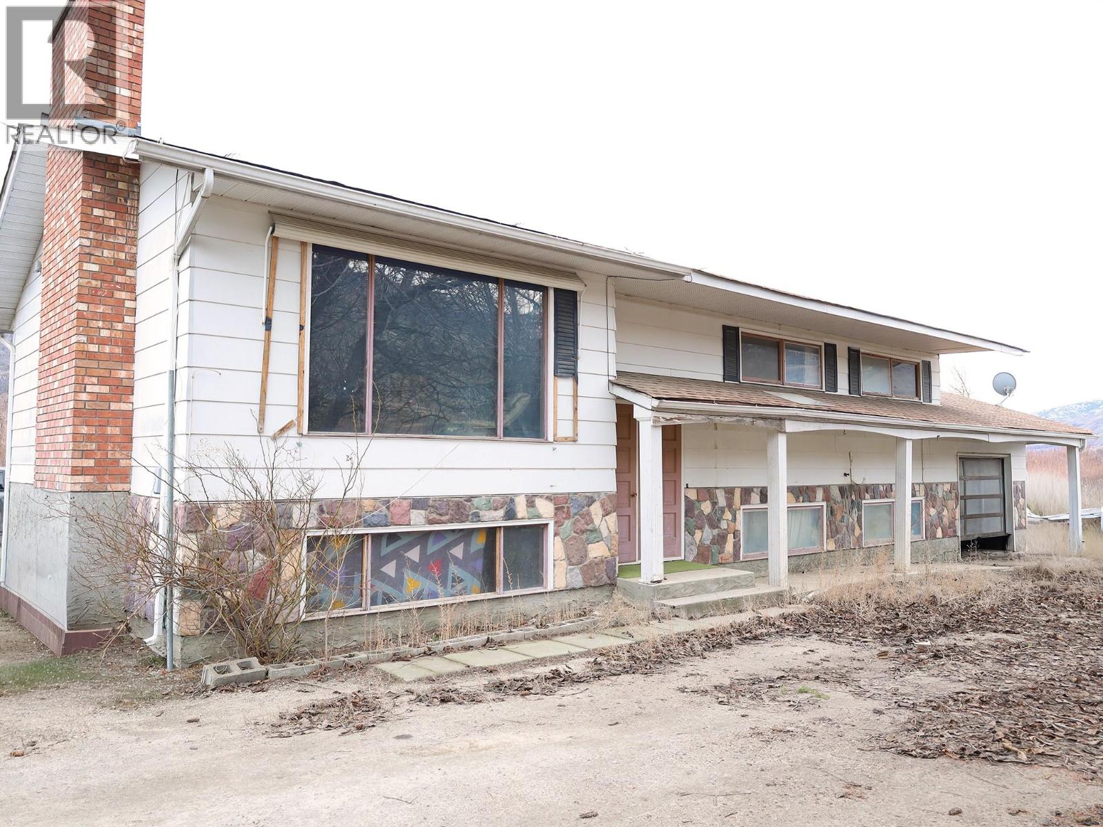 301 Road 12 Road, Oliver, British Columbia  V0H 1T1 - Photo 11 - 10373242