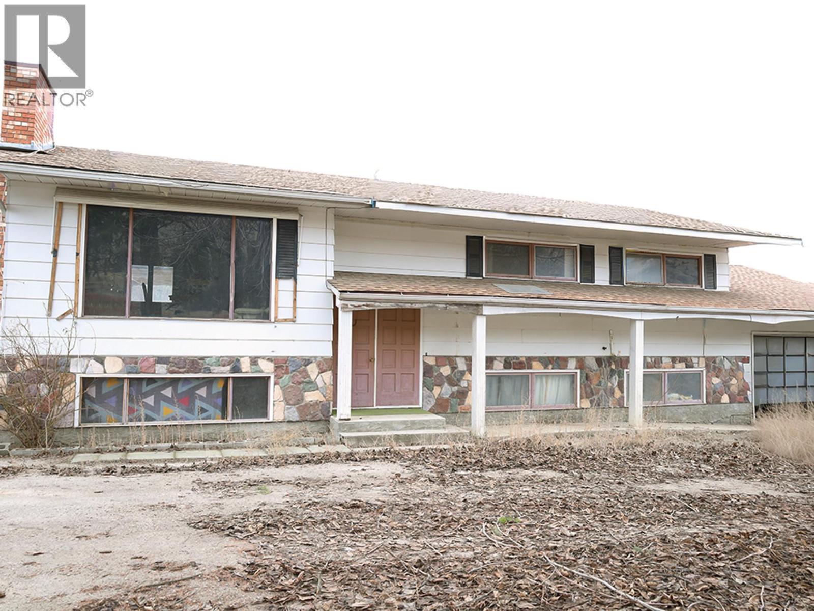 301 Road 12 Road, Oliver, British Columbia  V0H 1T1 - Photo 12 - 10373242