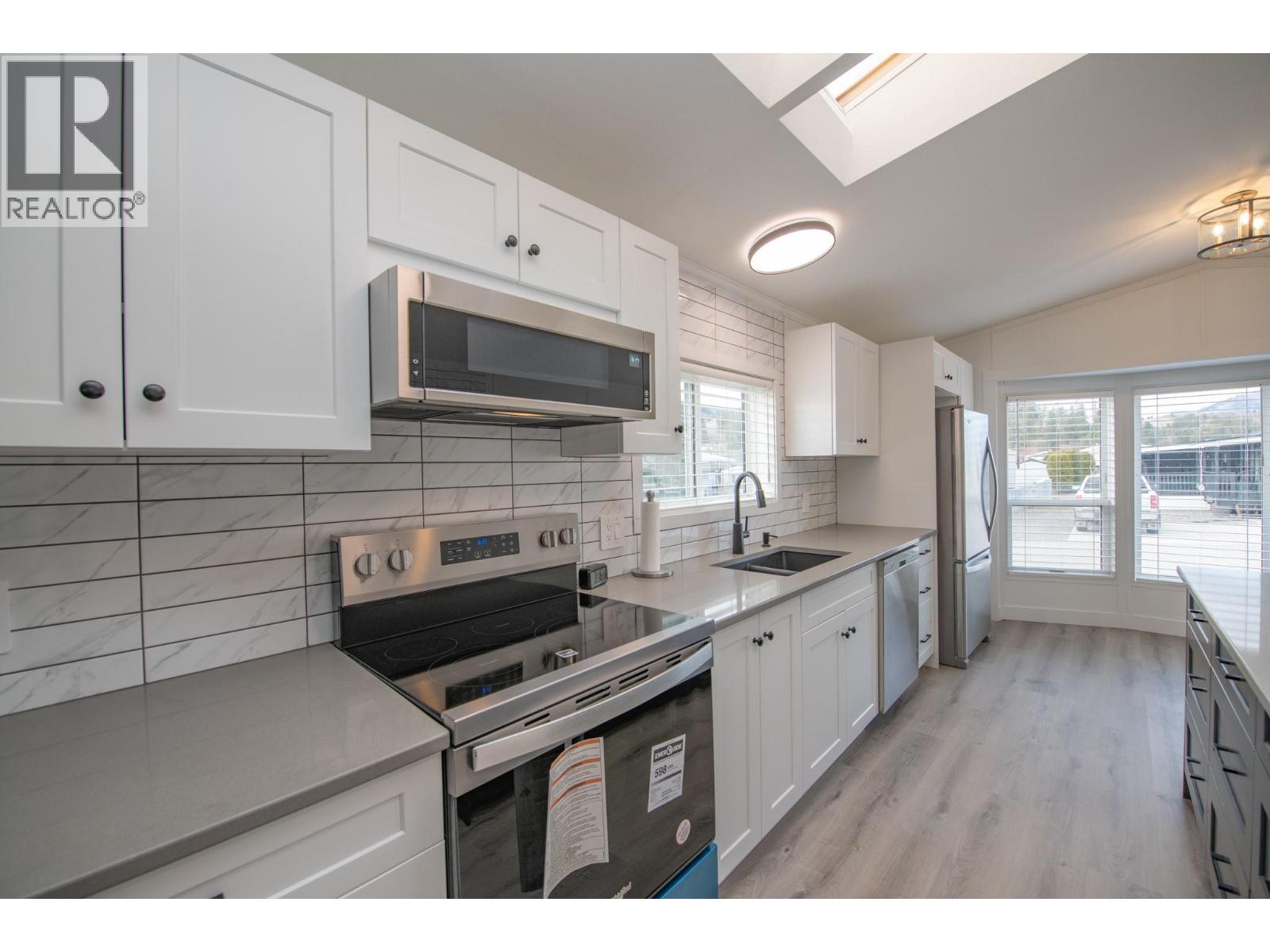 12560 Westside Road Unit# 27, Vernon, British Columbia  V1H 1S9 - Photo 3 - 10374489