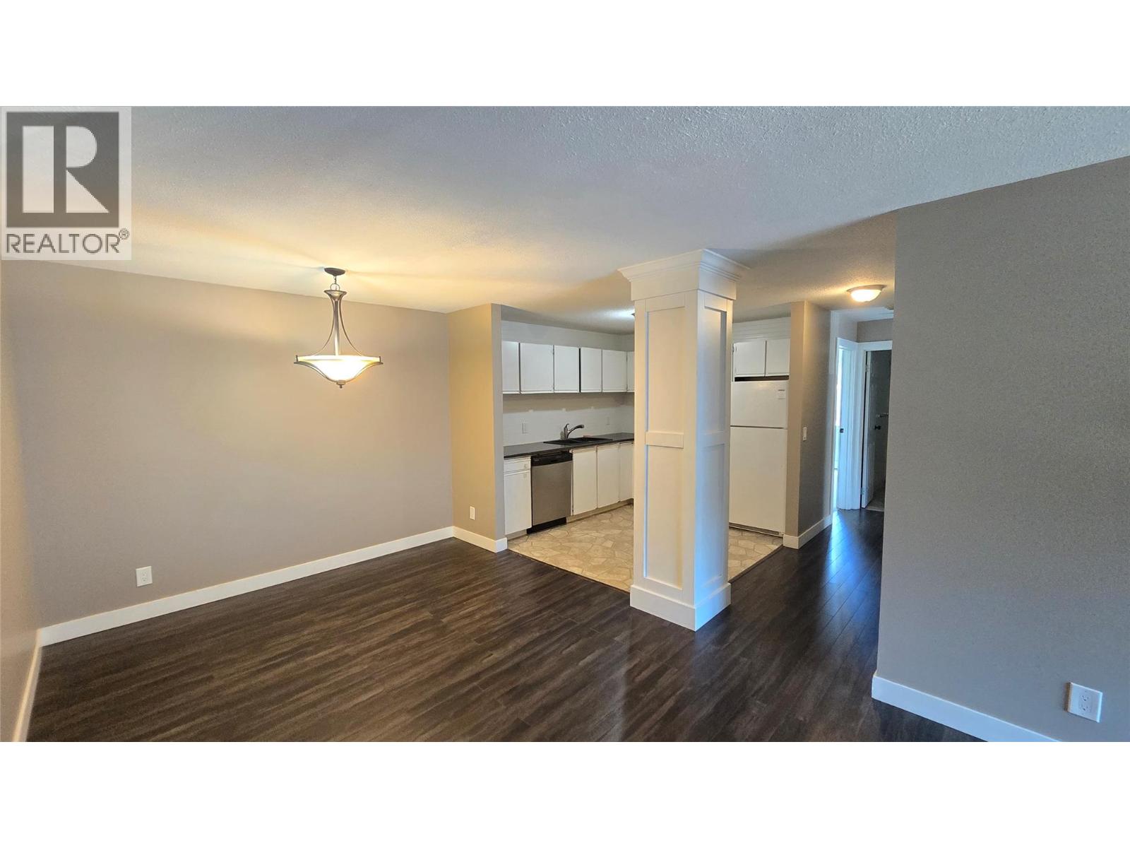 44 Whiteshield S Crescent Unit# 211, Kamloops, British Columbia  V2E 2J1 - Photo 4 - 10374584