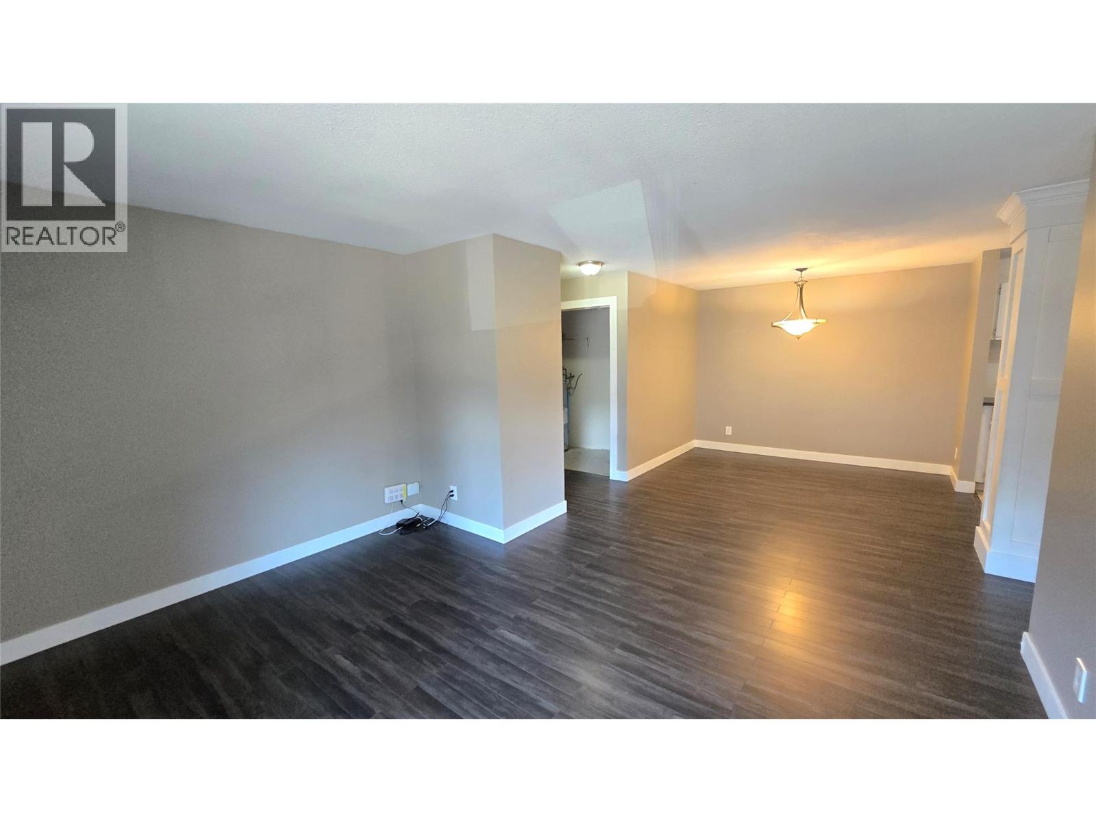 44 Whiteshield S Crescent Unit# 211, Kamloops, British Columbia  V2E 2J1 - Photo 5 - 10374584
