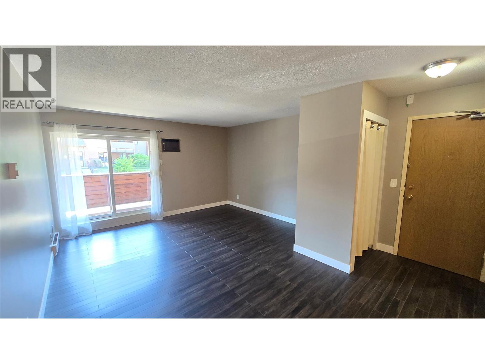 44 Whiteshield S Crescent Unit# 211, Kamloops, British Columbia  V2E 2J1 - Photo 6 - 10374584