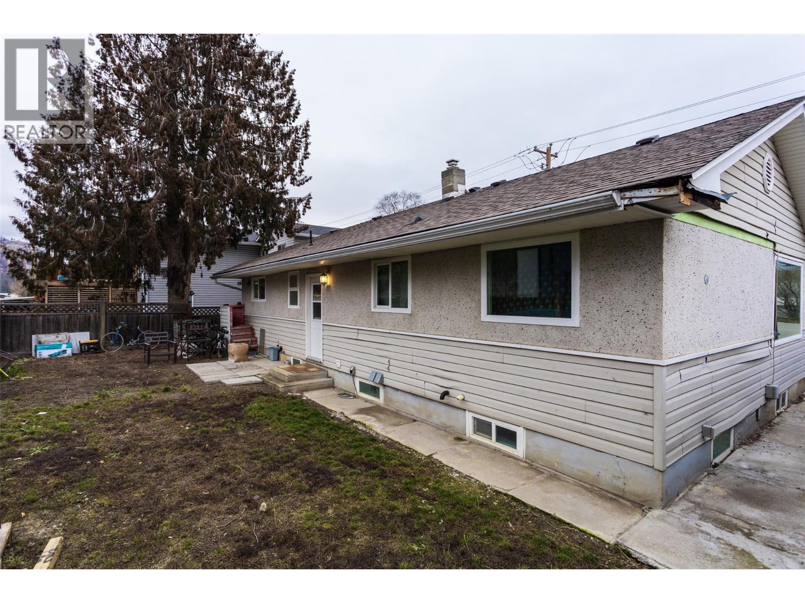 470 Snowsell Street N, Kelowna, British Columbia  V1V 2C7 - Photo 4 - 10373856