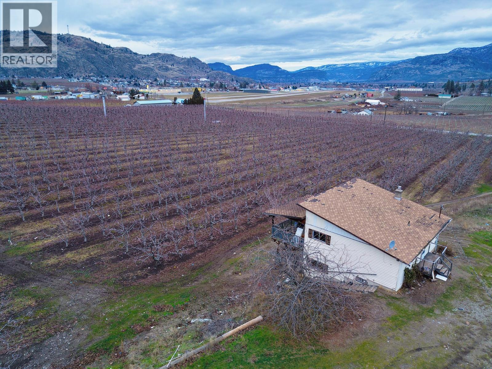 5676 Yarrow St Street, Oliver, British Columbia  V0H 1T9 - Photo 10 - 10373260