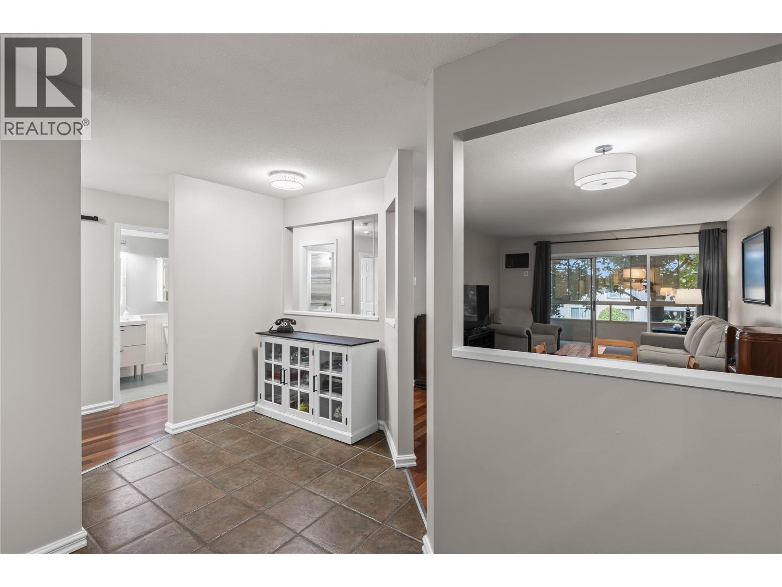 200 Hollywood Road N Unit# 205, Kelowna, British Columbia  V1X 6Y9 - Photo 10 - 10374210