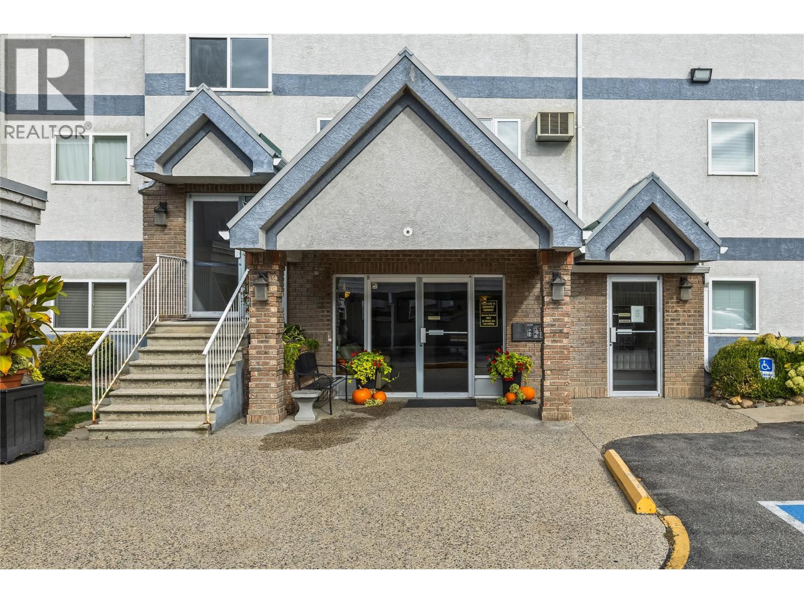 200 Hollywood Road N Unit# 205, Kelowna, British Columbia  V1X 6Y9 - Photo 3 - 10374210