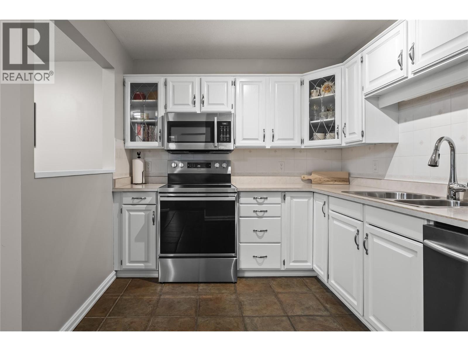 200 Hollywood Road N Unit# 205, Kelowna, British Columbia  V1X 6Y9 - Photo 8 - 10374210