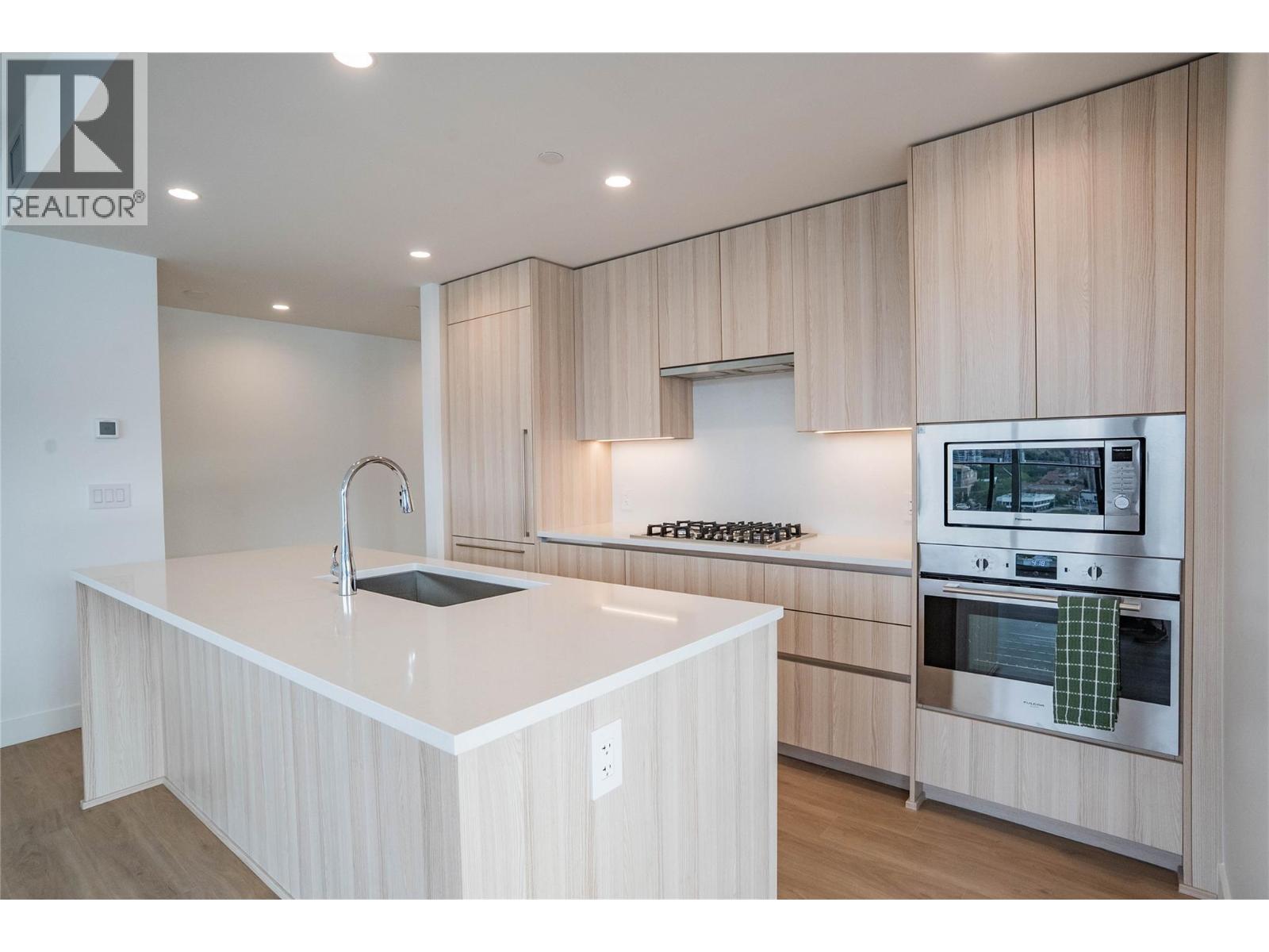 238 Leon Avenue Unit# 1408, Kelowna, British Columbia  V1Y 0N6 - Photo 12 - 10374642