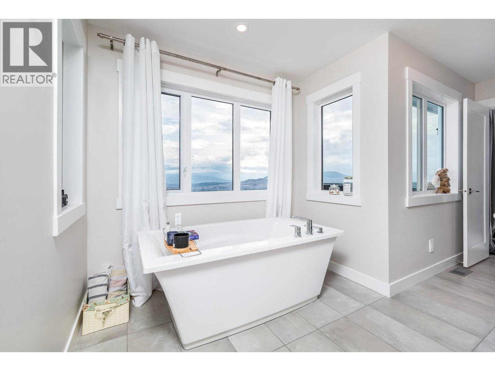 5119 Turtle Pond Place Lot# 20, Vernon, British Columbia  V1T 9Y2 - Photo 32 - 10374371