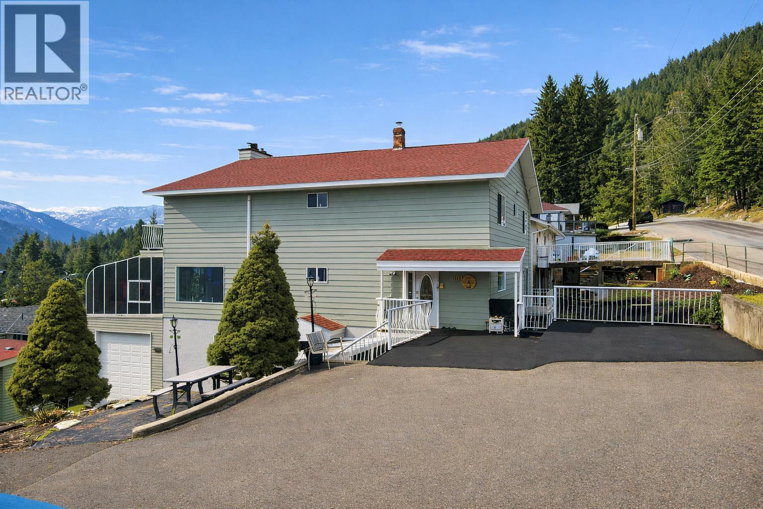 801 Houston Street, nelson, British Columbia