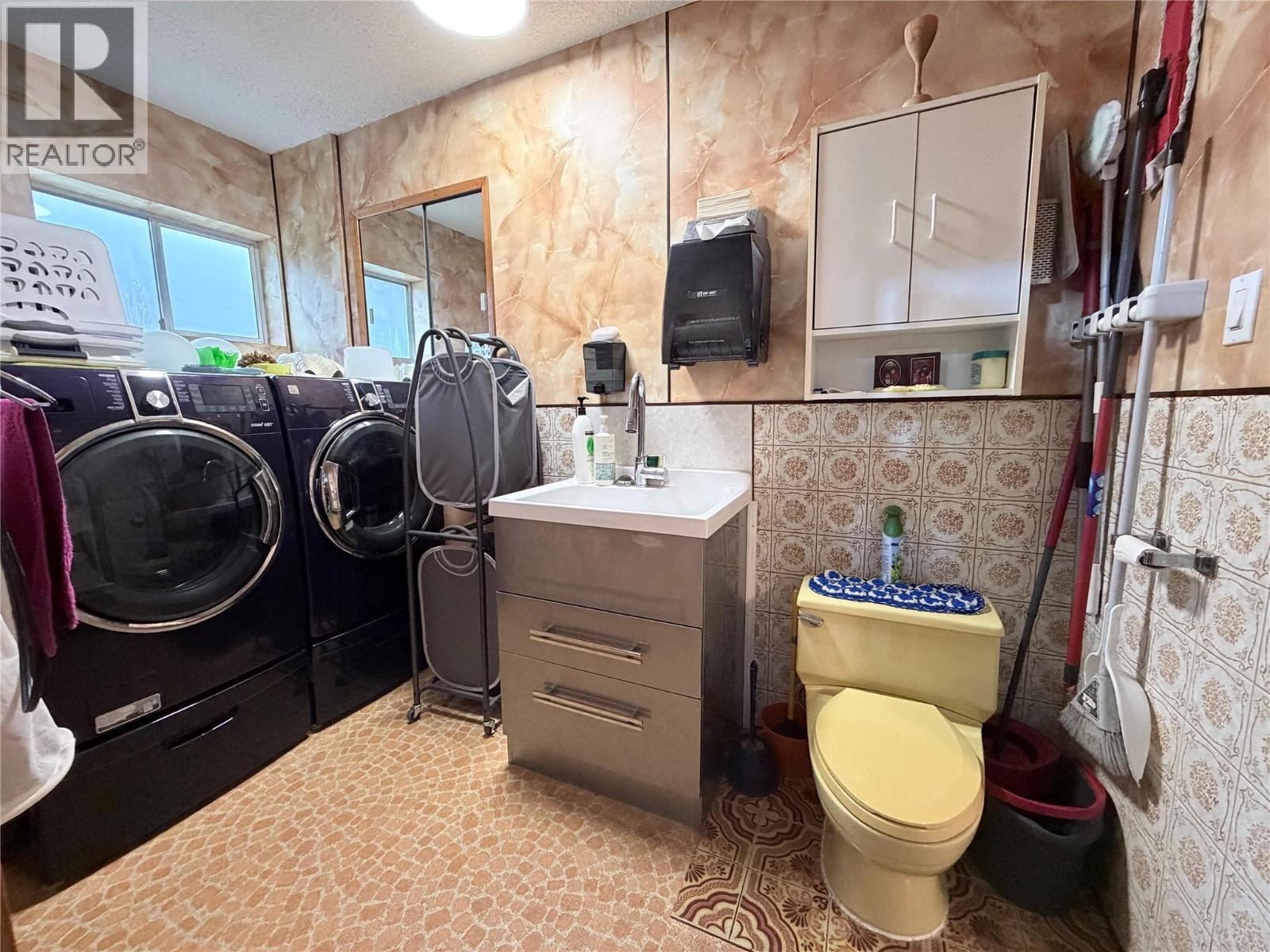 801 Houston Street, Nelson, British Columbia  V1L 5J3 - Photo 45 - 10374655
