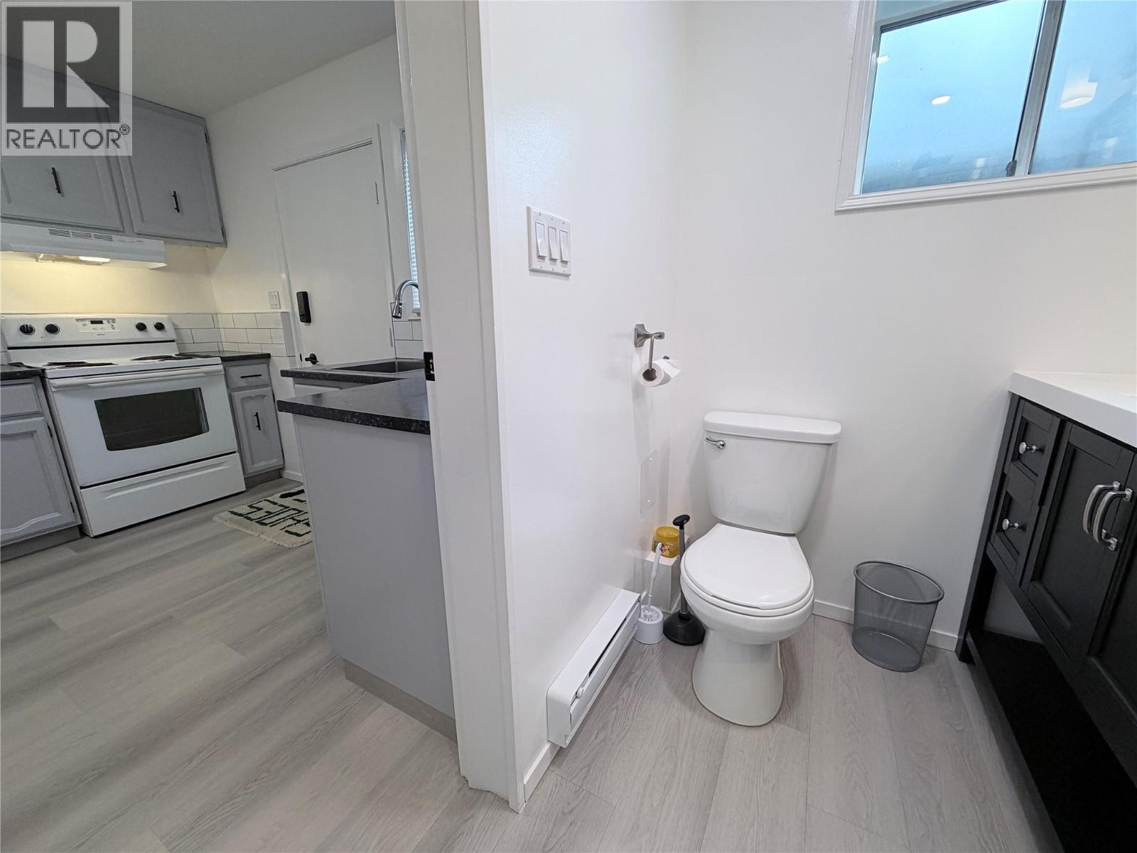 801 Houston Street, Nelson, British Columbia  V1L 5J3 - Photo 52 - 10374655