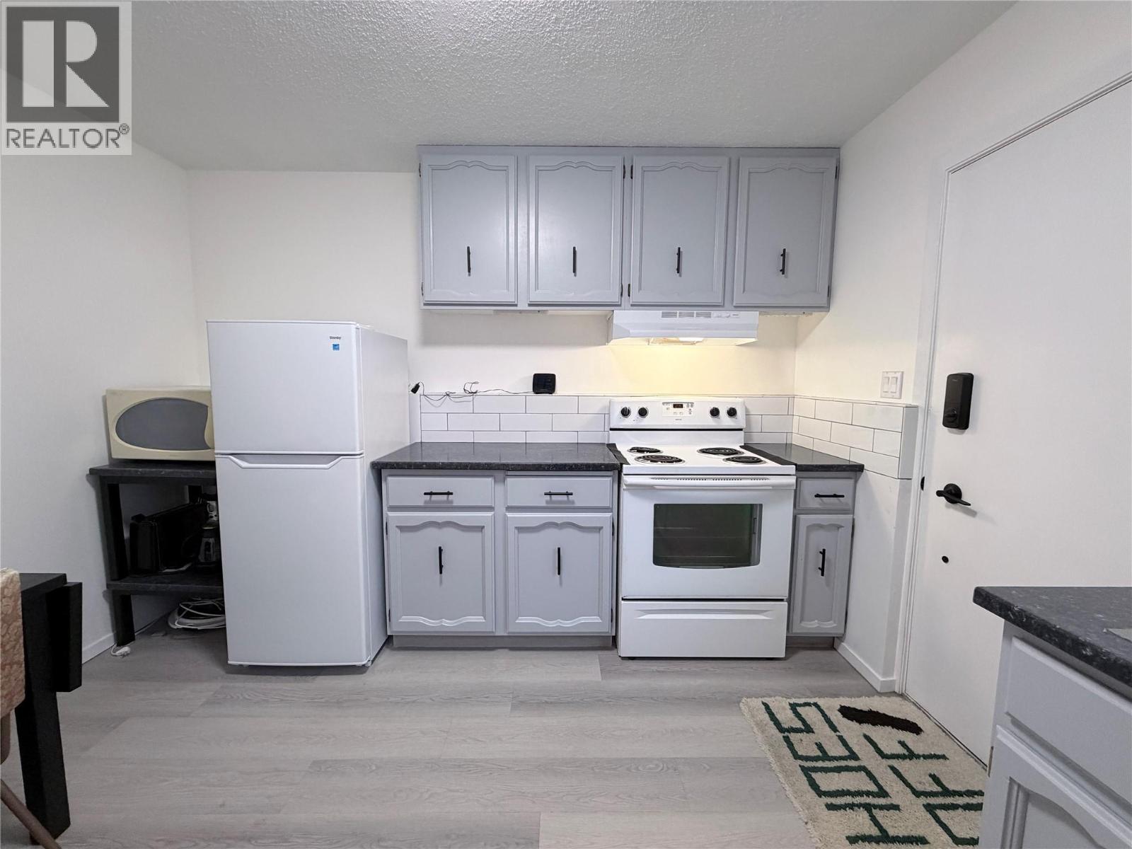 801 Houston Street, Nelson, British Columbia  V1L 5J3 - Photo 54 - 10374655