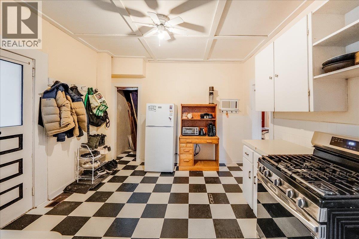 712 Josephine Street, Nelson, British Columbia  V1L 1W9 - Photo 37 - 10373993