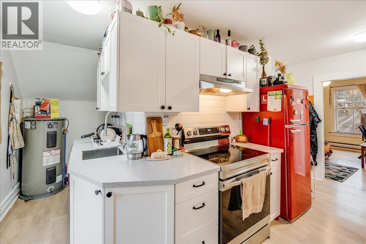 712 Josephine Street, Nelson, British Columbia  V1L 1W9 - Photo 4 - 10373993