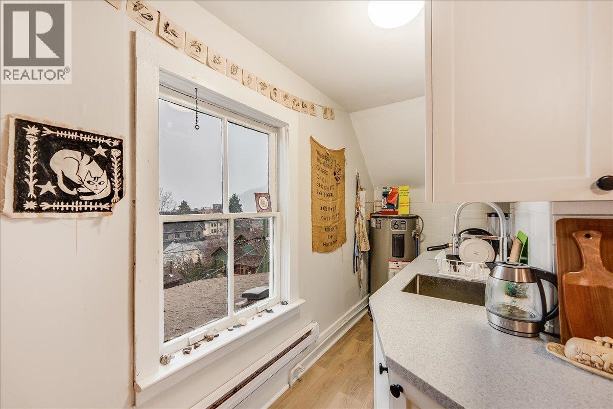 712 Josephine Street, Nelson, British Columbia  V1L 1W9 - Photo 5 - 10373993
