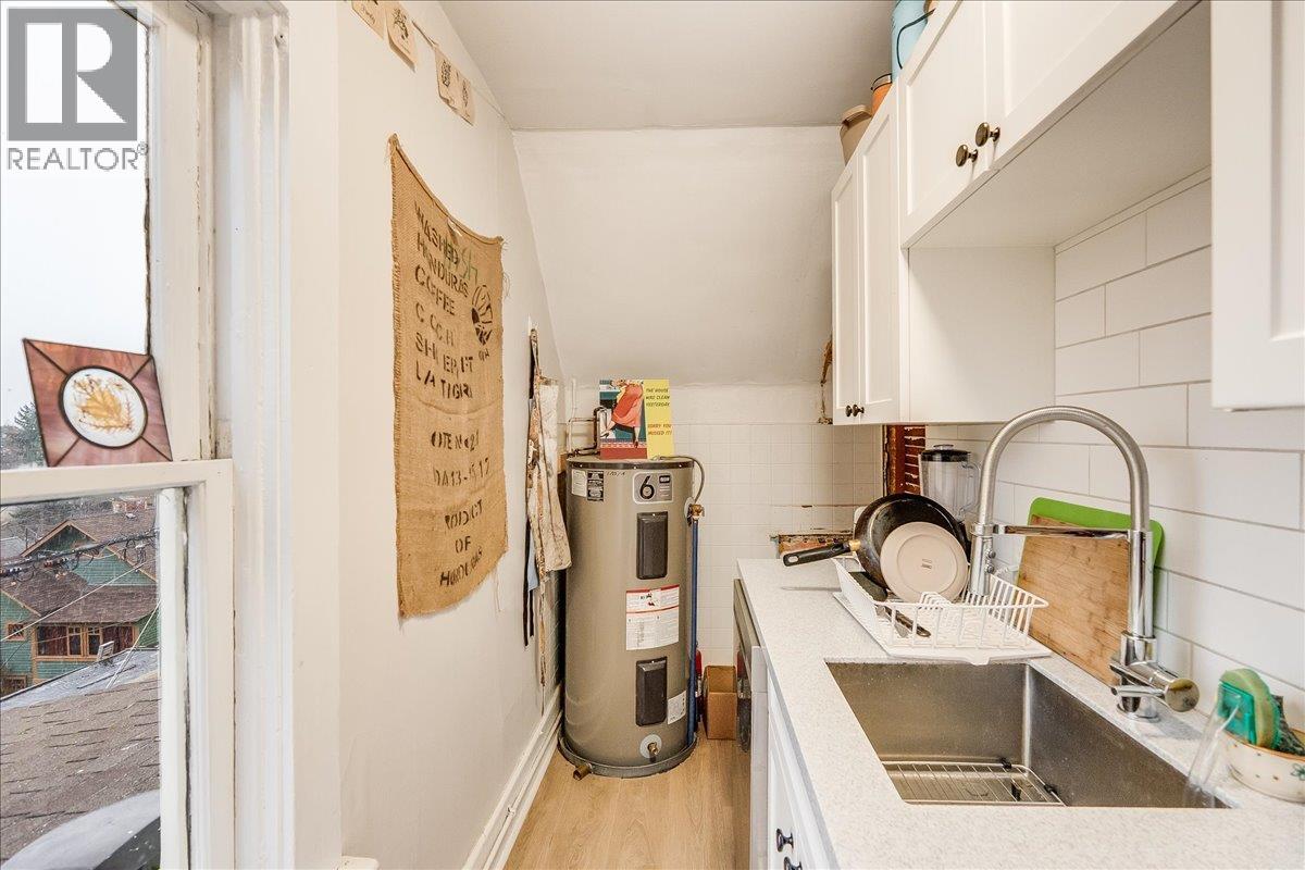 712 Josephine Street, Nelson, British Columbia  V1L 1W9 - Photo 6 - 10373993