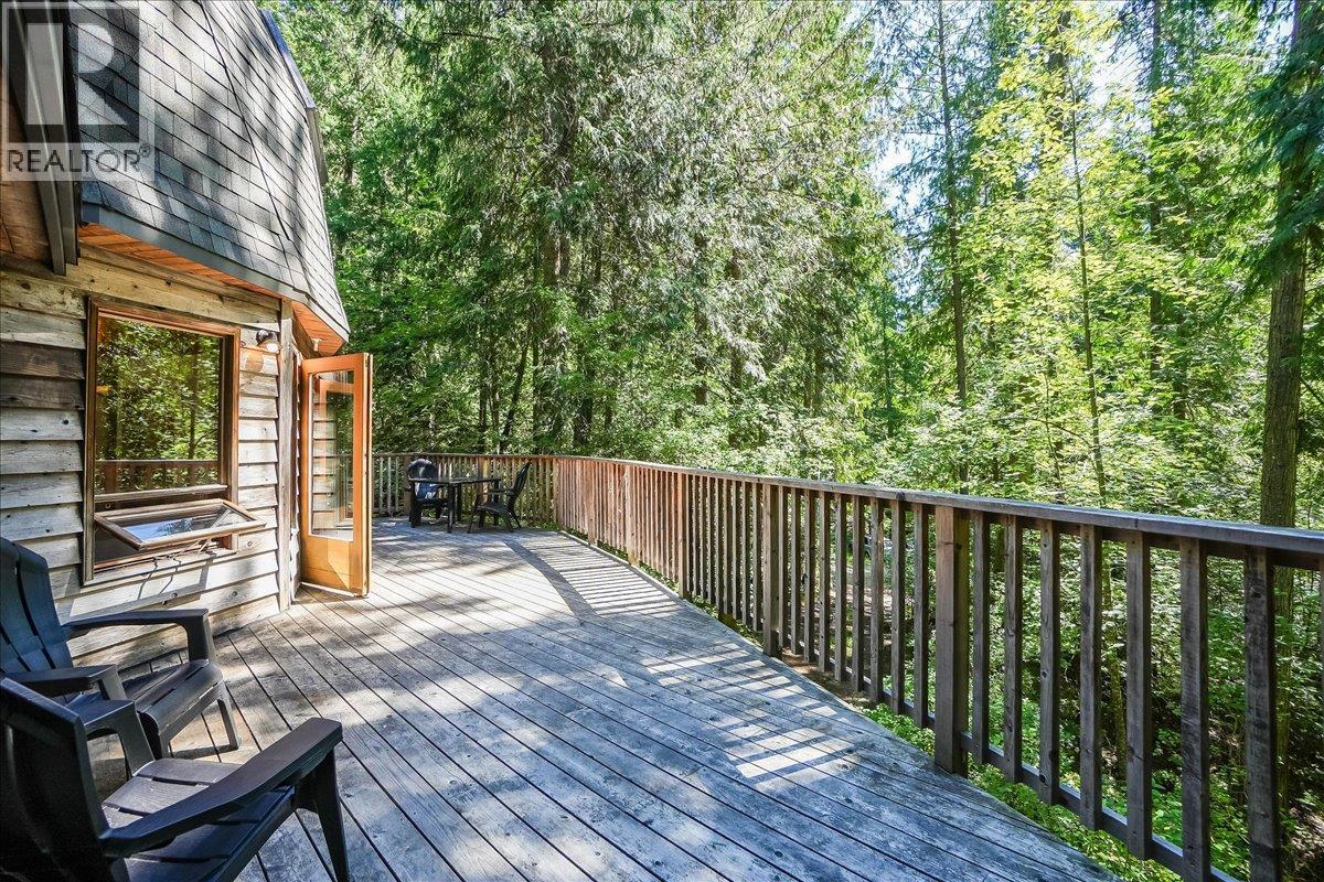 5631 Longbeach Road, Nelson, British Columbia  V1L 6N9 - Photo 12 - 10374255