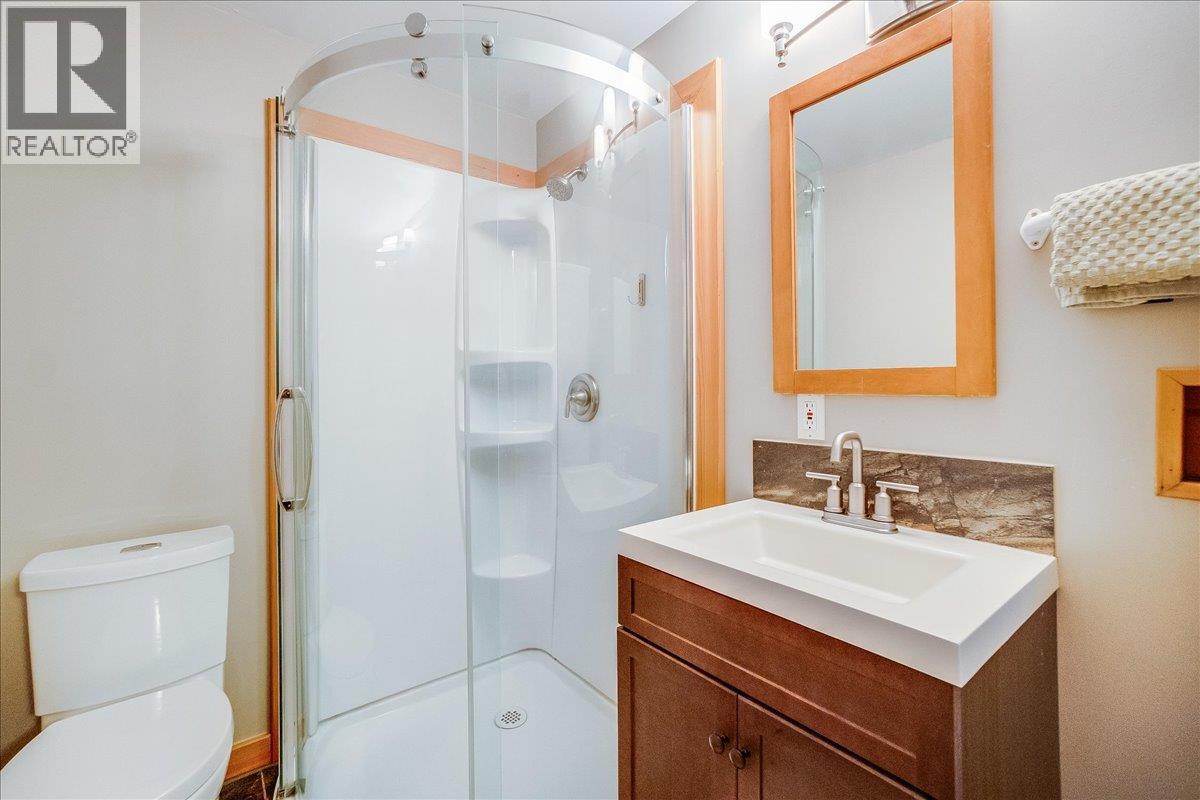 5631 Longbeach Road, Nelson, British Columbia  V1L 6N9 - Photo 49 - 10374255